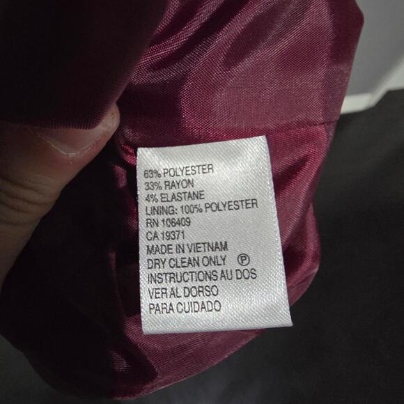 Tahari Burgundy Suit/Blazer Jacket - Size 6 - Picture 4 of 6